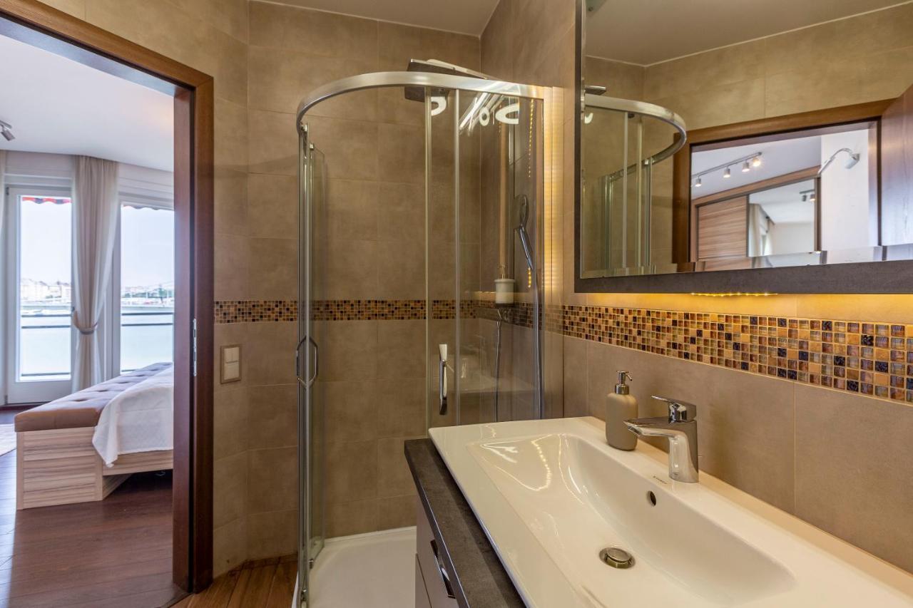 Luxury Residence With A Beautiful View For The Danube River Budapesta Exterior foto